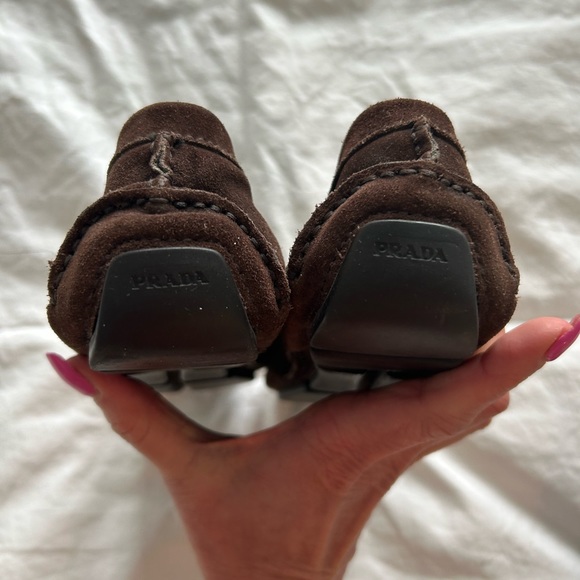 Prada suede loafer in amazing condition- - Picture 3 of 10